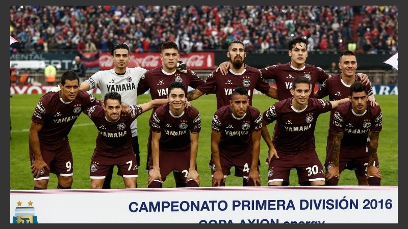 El póster del campeón. Los once del Granate que salieron al Monumental.