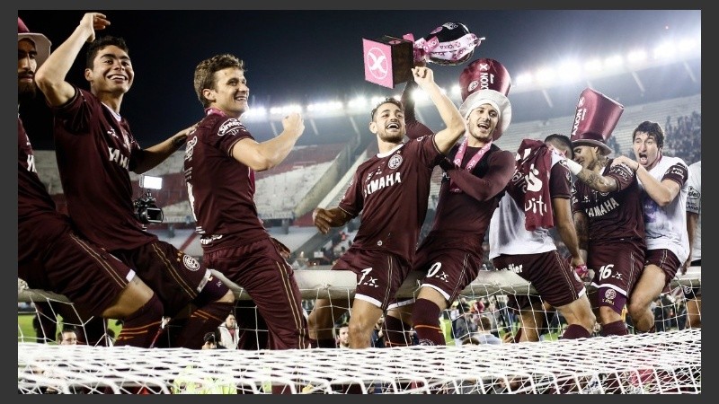 Los campeones se descargaron con un festejo interminable.