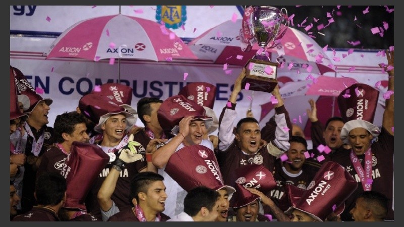 Los campeones se descargaron con un festejo interminable.