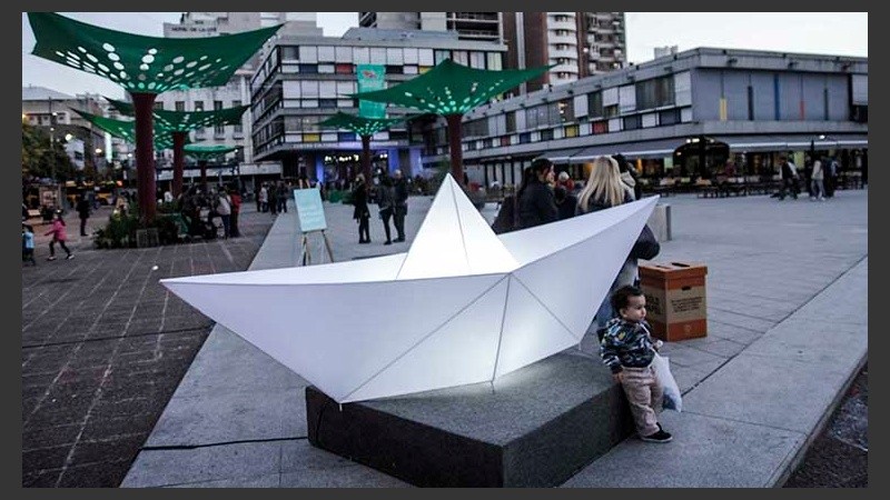 Entre los disertantes que visitarán la ciudad se encuentra el filósofo francés Gilles Lipovetsky, Alfredo Noteras, Eulalia Bosch y Fernando Carrión.