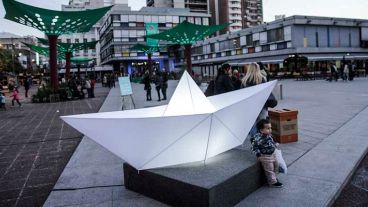 Entre los disertantes que visitarán la ciudad se encuentra el filósofo francés Gilles Lipovetsky, Alfredo Noteras, Eulalia Bosch y Fernando Carrión.