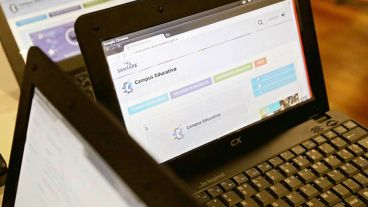 Es una plataforma de acceso web para la formación docente, la producción de recursos pedagógicos y la difusión de las actividades escolares.