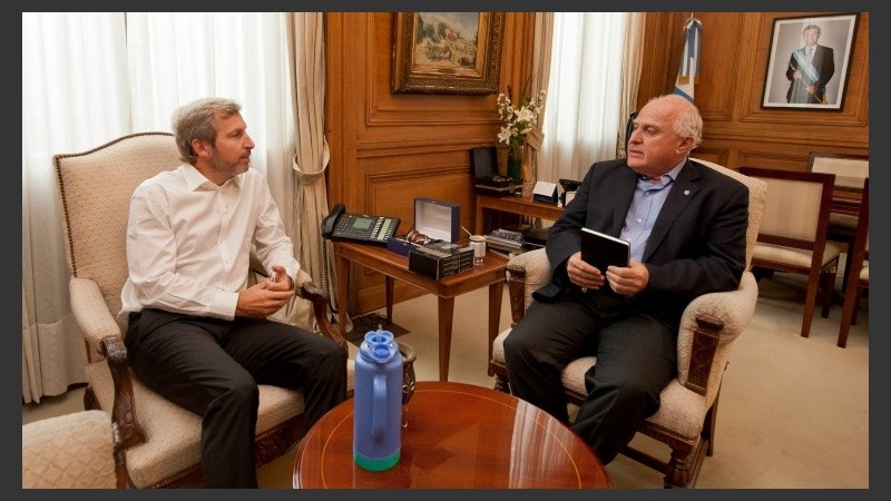 El ministro del Interior con el gobernador santafesino.