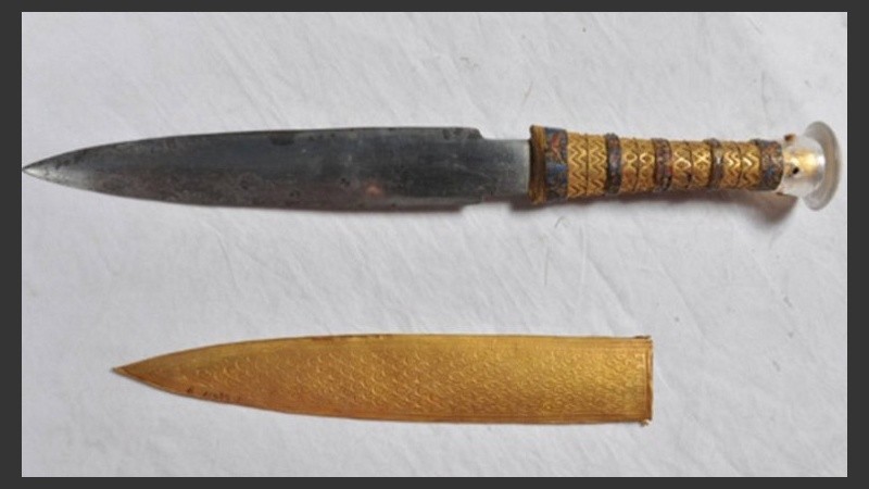 La daga encontrada en la tumba del faraón.