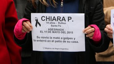 Un cartel recordando el caso de Chiara. (Rosario3.com)