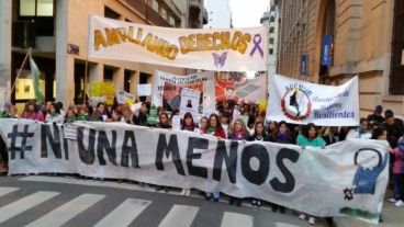 Una de las multitudinarias movilizaciones contra la creciente violencia hacia las mujeres.