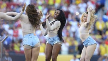 Baile en el show que abrió la Copa.