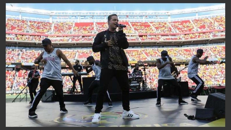 Música en el show que abrió la Copa América. 