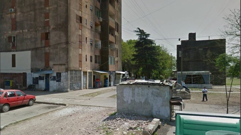 El crimen fue el sábado cerca de las 18.30 en el negocio de la torre 4.
