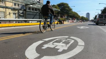 Colectivos urbanos e interurbanos siguen de paro.
