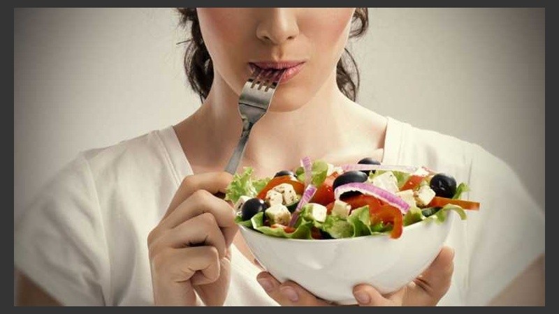 Es necesario llevar una alimentación saludable y actividad física diaria.