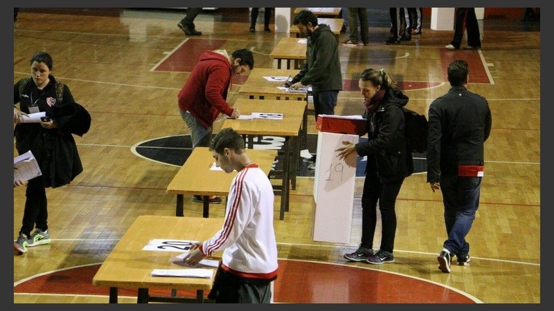 El escrutinio comenzó cerca de las 19.