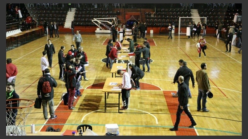 El escrutinio comenzó cerca de las 19.