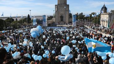 Miles de chicos juraron lealtad a la bandera argentina.