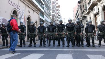 Incidentes entre manifestantes y fuerzas de seguridad.