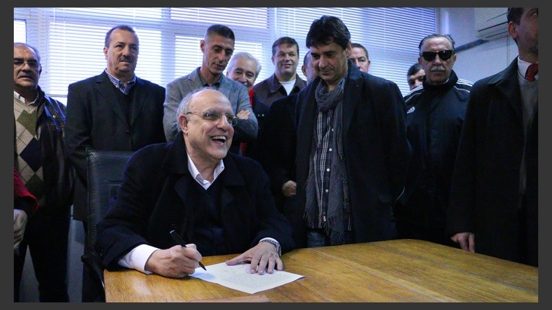 Bermúdez, feliz por su asunción en Newell's. 