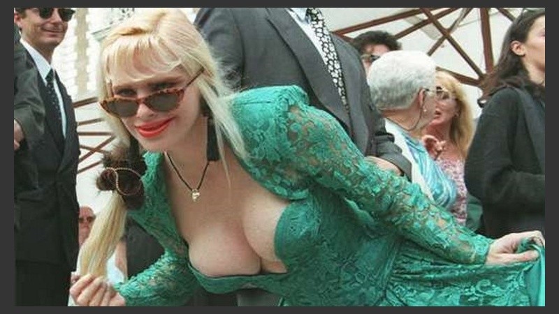 Alegría, vuelve la Cicciolina.