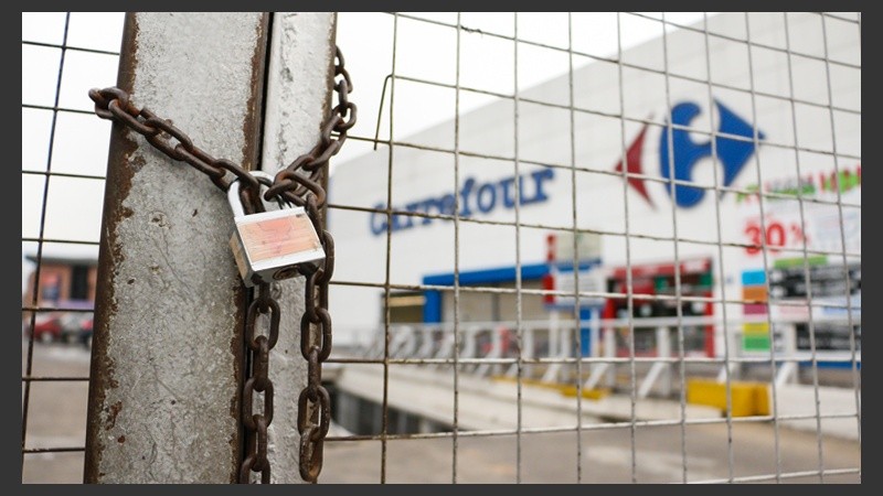Las sucursales de Carrefour en Rosario se encuentran cerradas este viernes.