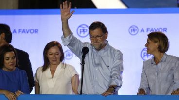 Rajoy celebró el primer lugar del PP este domingo a la noche.