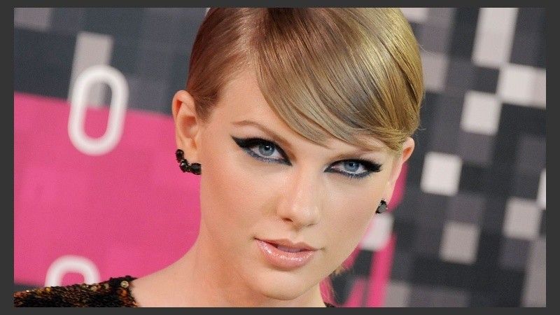 Taylor Swif está que trina.