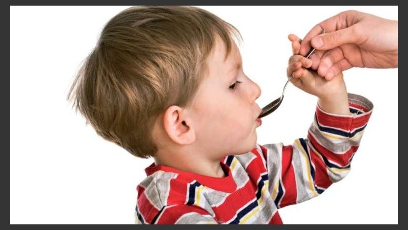 La resistencia bacteriana proviene casi exclusivamente del uso excesivo de antibióticos. 