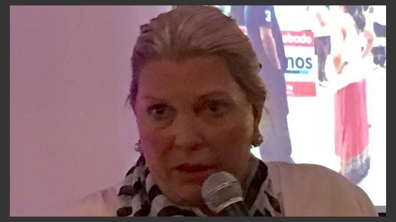 La diputada en su charla de Santa Fe.