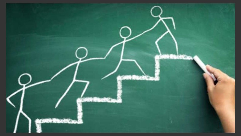 Es gracias a la implementación del programa educativo “La Compañía JA” de Junior Achievement.