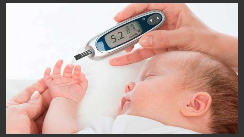 Algunas de las causas pueden ser problemas hormonales, problema de origen hepático e infecciones.