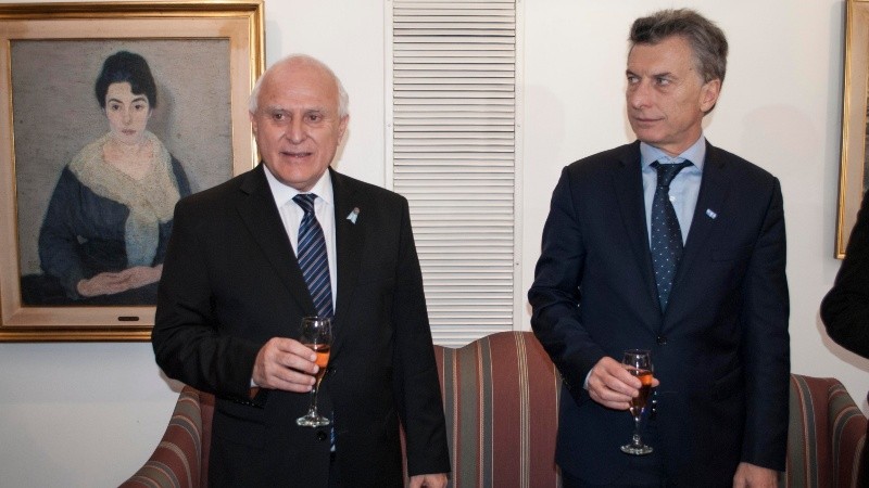 El gobernador Lifschitz junto al presidente Macri en las instalaciones de TVL