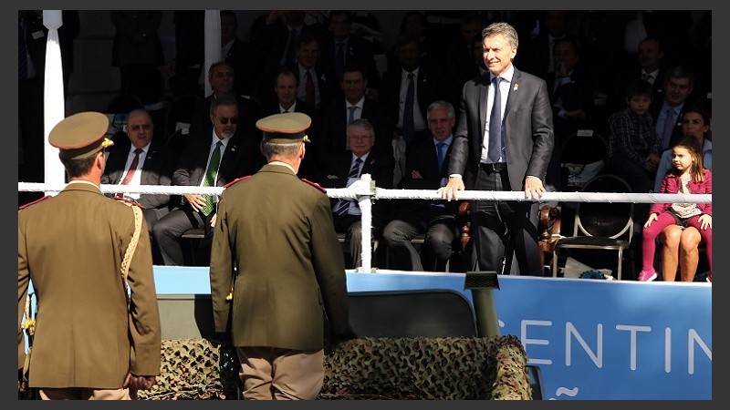 El desfile cívico militar por el Bicentenario en Tucumán.