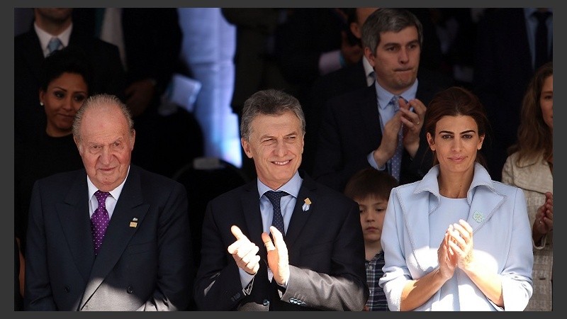 El desfile cívico militar por el Bicentenario en Tucumán.