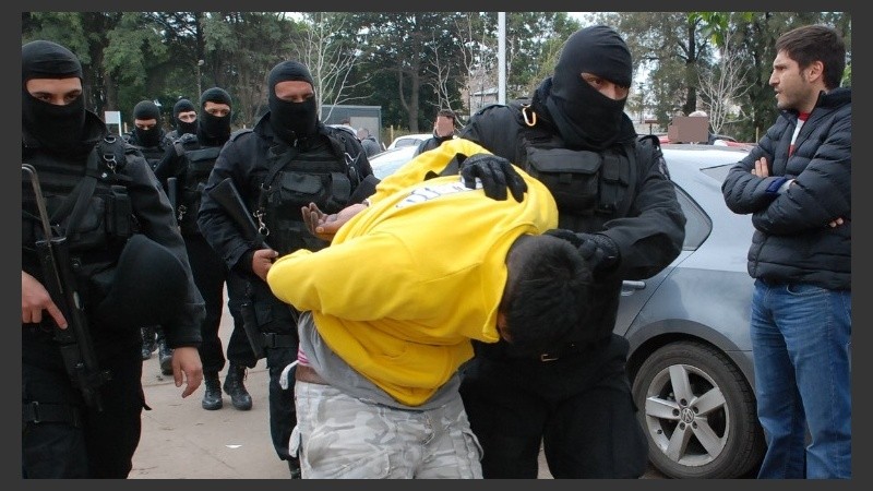 Seis personas fueron detenidas este domingo.