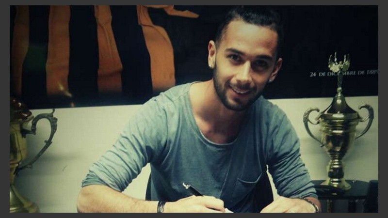 Larrondo ya no jugará en Central