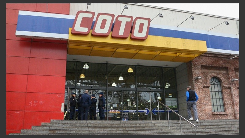 Continúa el conflicto en la cadena Coto.