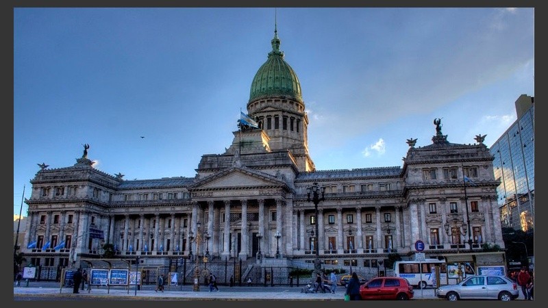 El informe detalla la actividad de los legisladores santafesinos en el Congreso.