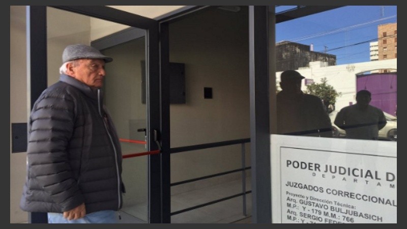 Raúl Noro al presentarse espontáneamente en los Tribunales de Jujuy.