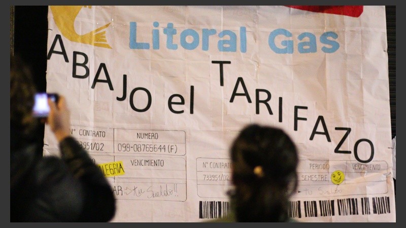 El pedido hecho cartel gigante.