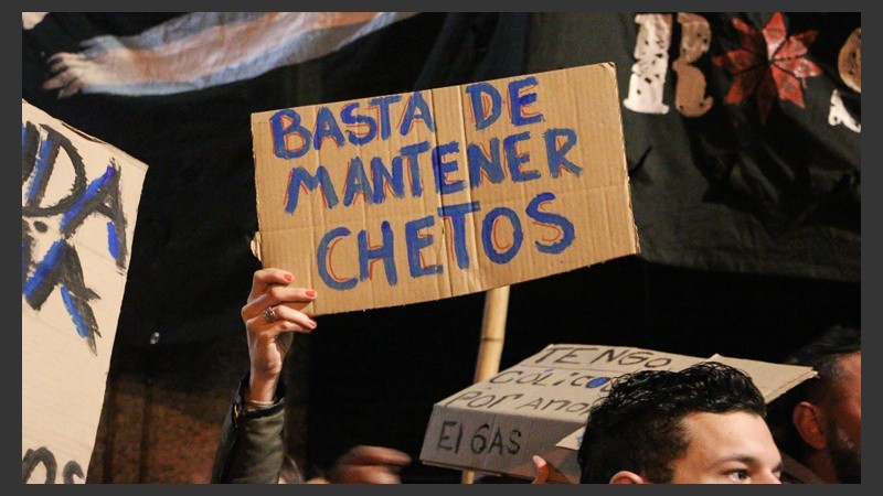 Uno de los carteles durante la manifestación.