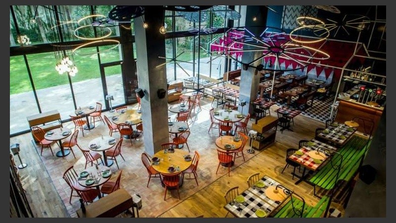 Así es el restorán de Messi en Barcelona.