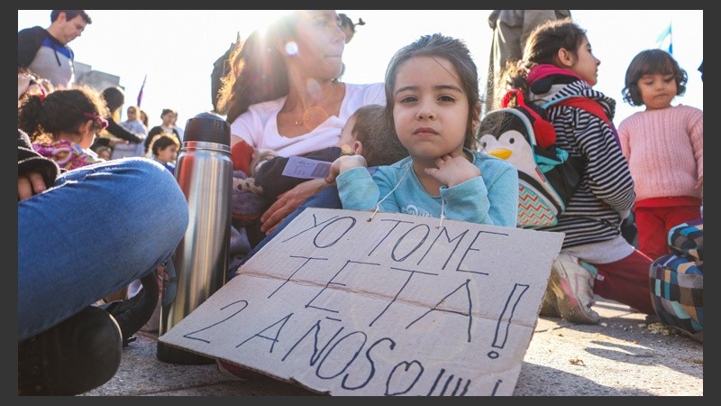 Por que se cumpla el derecho a amamantar en todos los espacios: Rosario se sumó a la 