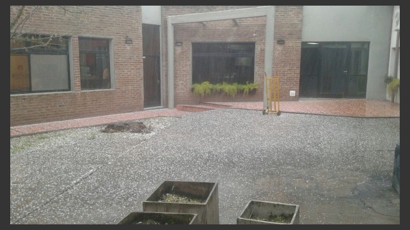 Suelo blanco como hacía tiempo no se veía en la ciudad.