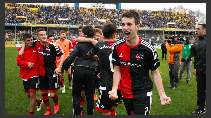 El festejo de los pibes de Newell´s en el Gigante.