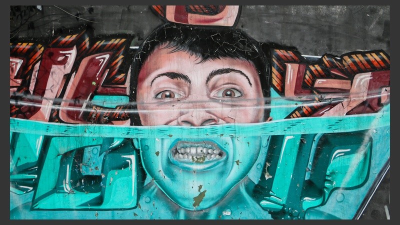 Detalle de un mural en la plaza ubicada en Laprida y 24 de Septiembre. (Alan Monzón/Rosario3.com)
