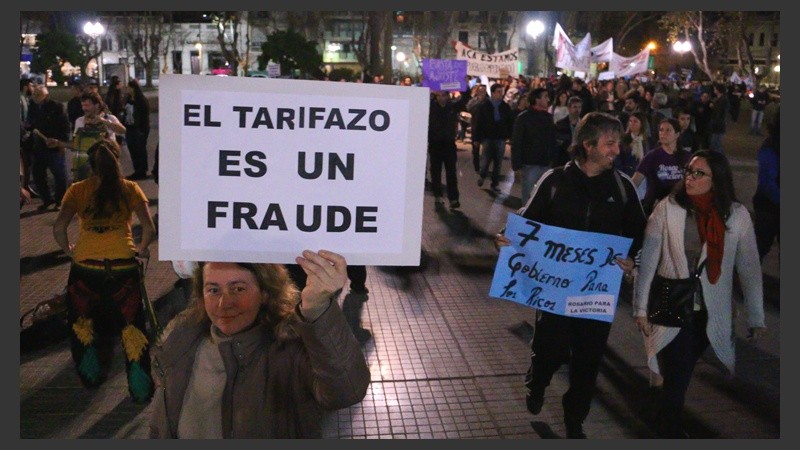 El acto central se realizó en la plaza San Martín frente a la Sede de Gobierno.