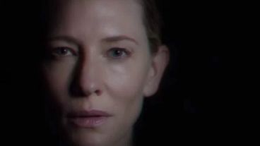 En "The Spoils" se puede ver la cara de Blanchett –desde diferentes ángulos– mientras se transforma.