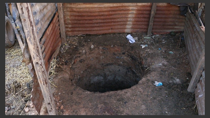 Las prendas halladas tendrían rastros de sangre y tierra. 