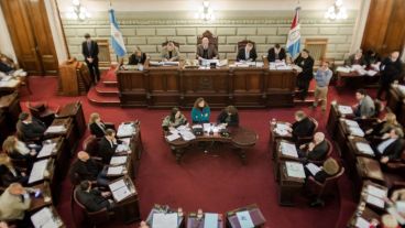 Diputado aprobó el proyecto que ahora pasa al Senado.