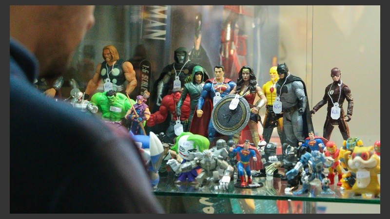 Muñequitos de todos los tamaños y colores para los coleccionistas. (Alan Monzón/Rosario3.com)