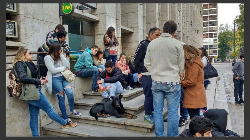 El dolor de la novia, amigos y allegados de Fabricio en Tribunales. 