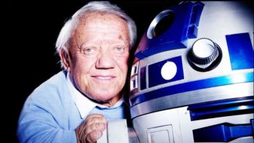 Baker, de solo 112 centímetros de estatura, dio vida al emblemático R2-D2 en seis de las siete películas de la saga "Star Wars".